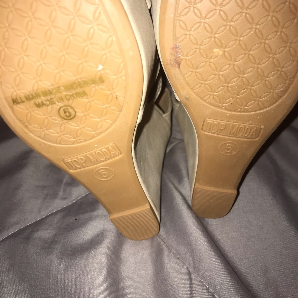 BEIGE WEDGES - Picture 4 of 7